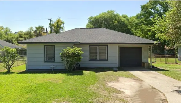 409 Bridal Wreath Avenue, Orange, TX 77630