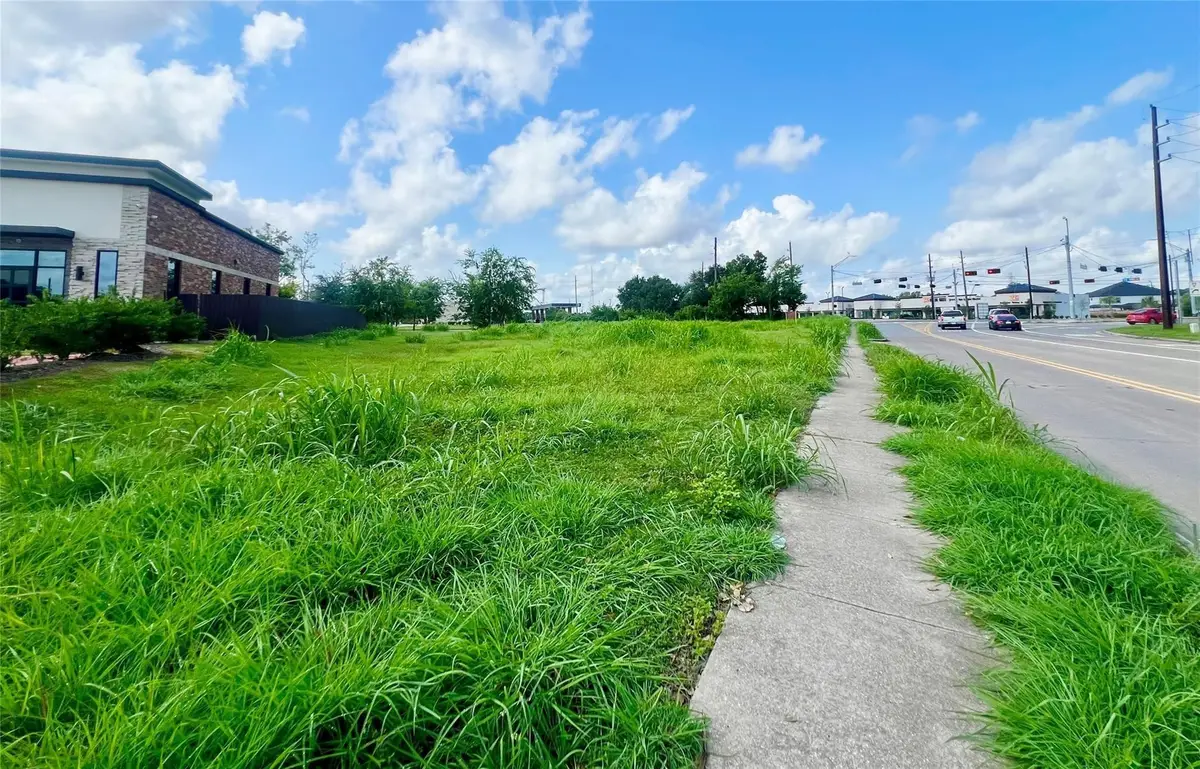 2023 5th Street, Stafford, TX 77477 - #1