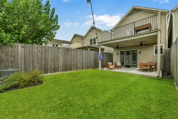652 E 6th 1/2 Street, Houston, TX 77007
