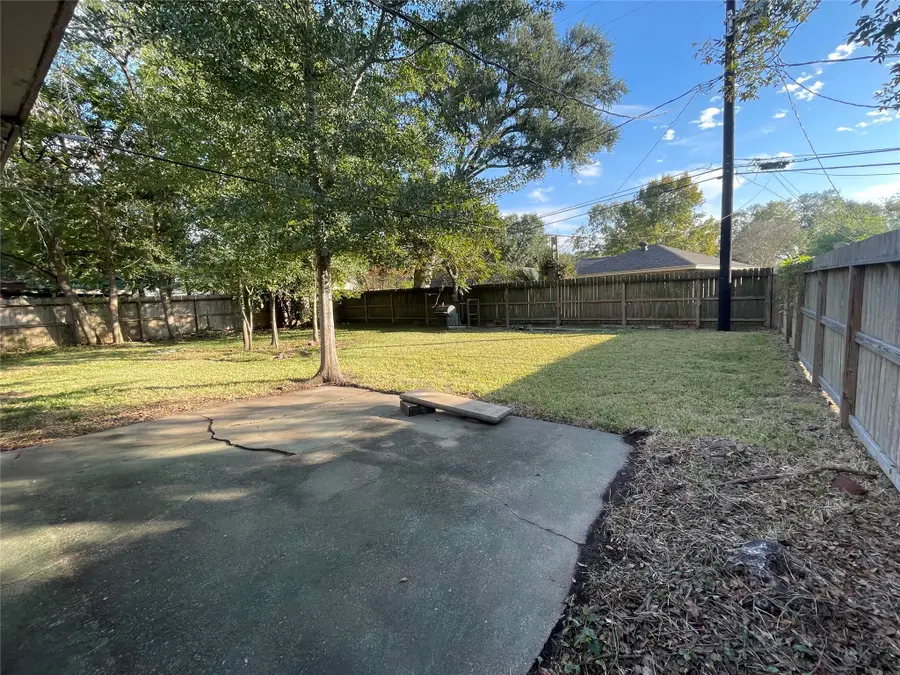 5619 Warm Springs Road, Houston, TX 77035 - Image #2