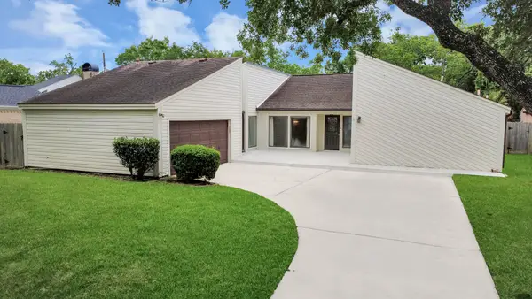 4306 Shady Springs Drive, Seabrook, TX 77586