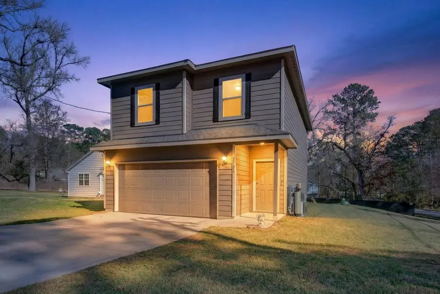 15678 Holly Drive, Montgomery, TX 77356 - #2