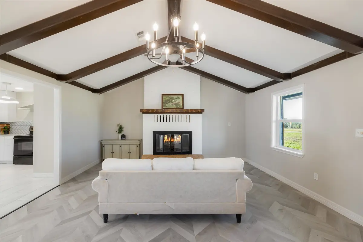 16088 Highway 105, Washington, TX 77880 - Image #1