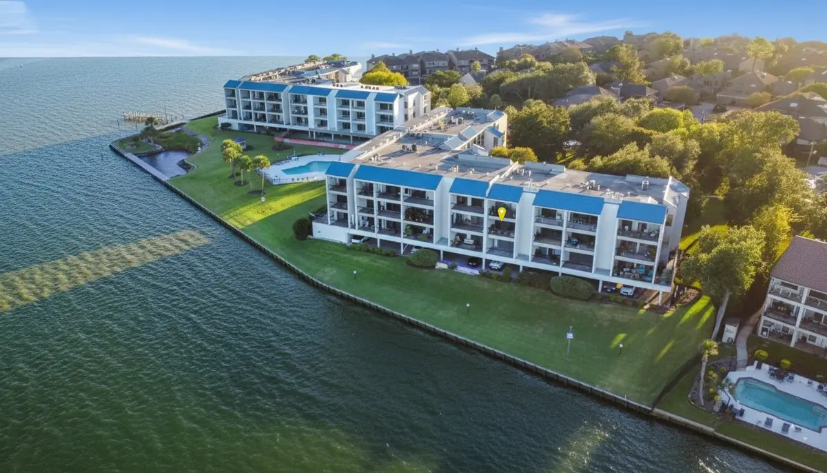 351 Lakeside Lane #204, Houston, TX 77058 - Image #1