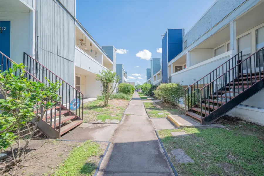 781 Country Place Drive #2052, Houston, TX 77079 - #2
