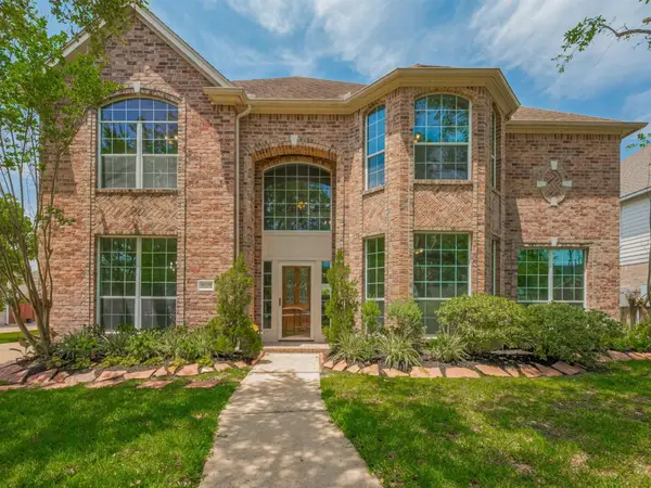 9205 Sunridge Court, Pearland, TX 77584