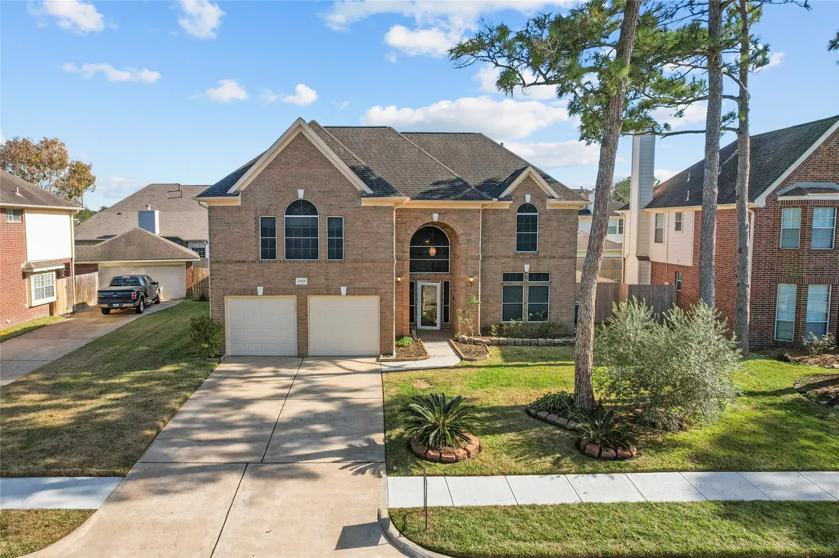 2405 Evergreen Drive, Pearland, TX 77581 - Image #1