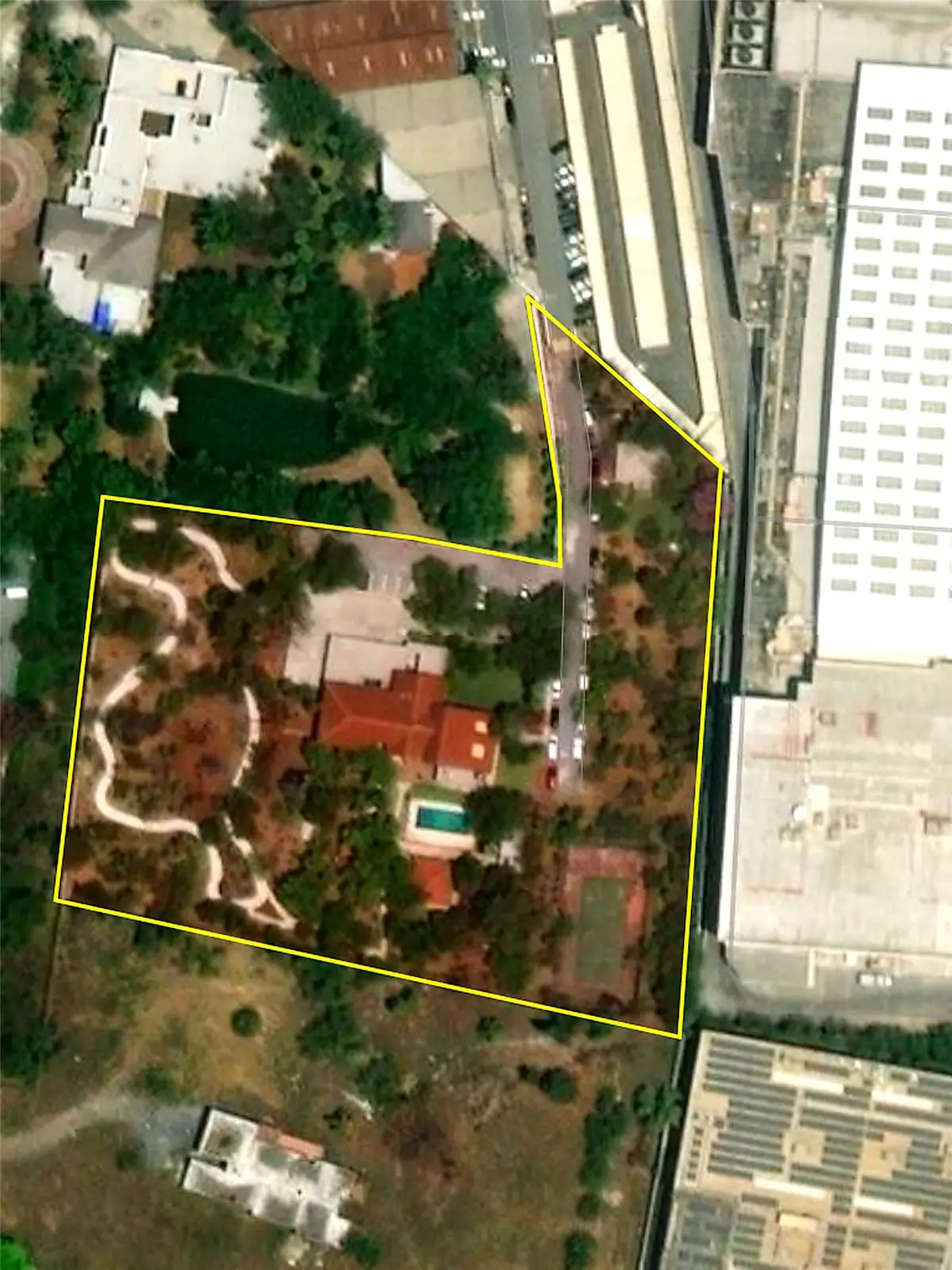 450 Calle Privada Rio Rosas, Monterrey, KS 66220 - #1