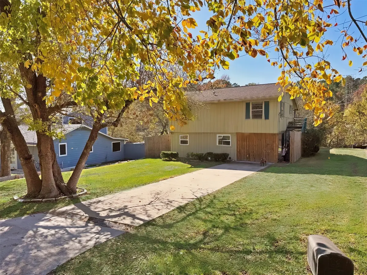 190 White Oak Circle, Point Blank, TX 77364 - Image #1