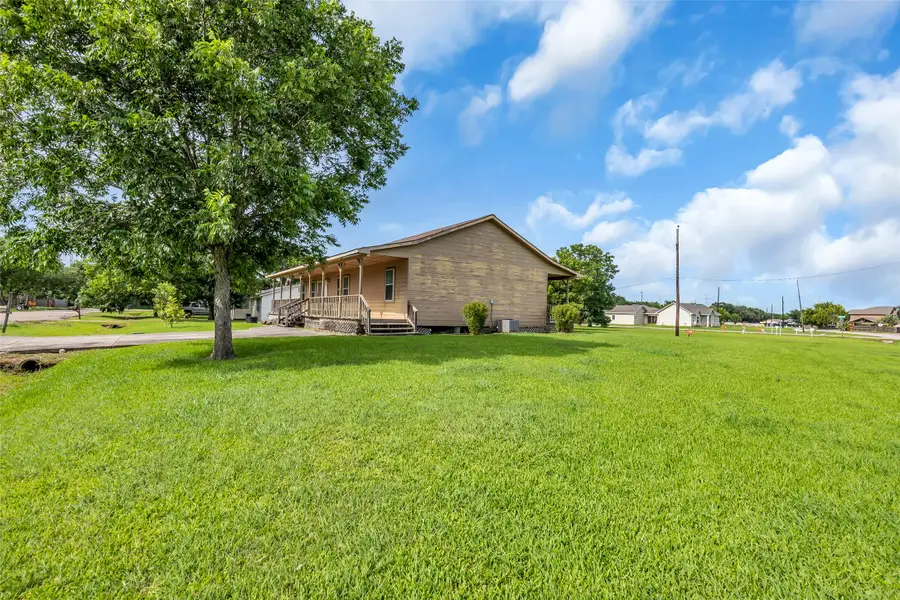 831 Easy St, La Porte, TX 77571 - #2