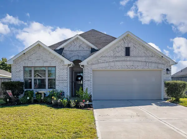 5266 Fleming Street, La Marque, TX 77568