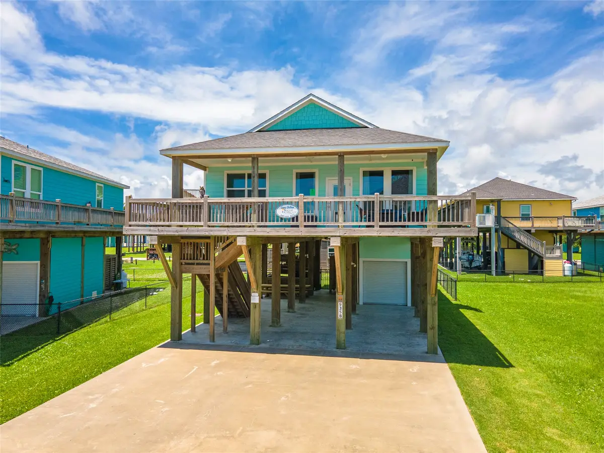 935 Eastview #B, Crystal Beach, TX 77650 - #1