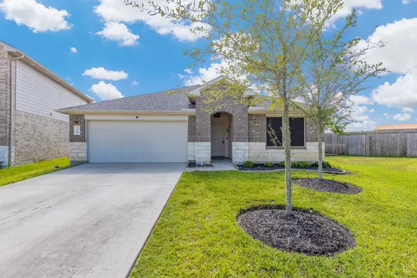 7906 Tamarind Lane, Baytown, TX 77521