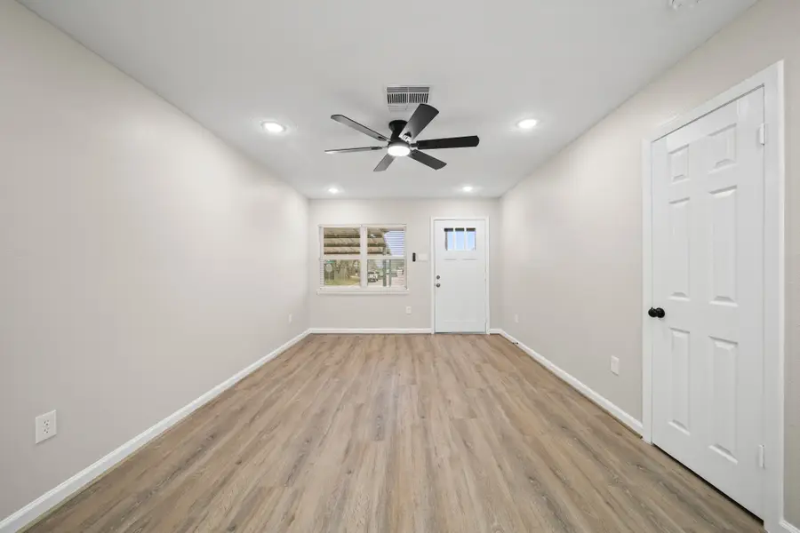 1210 Glenmore Drive, Pasadena, TX 77503 - Image #3