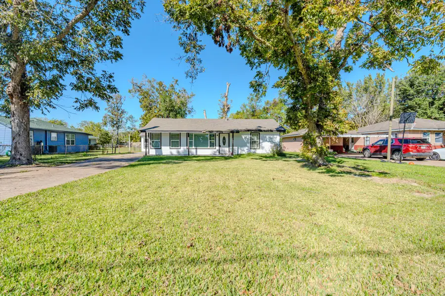 5107 Sycamore Avenue, Pasadena, TX 77503 - #3