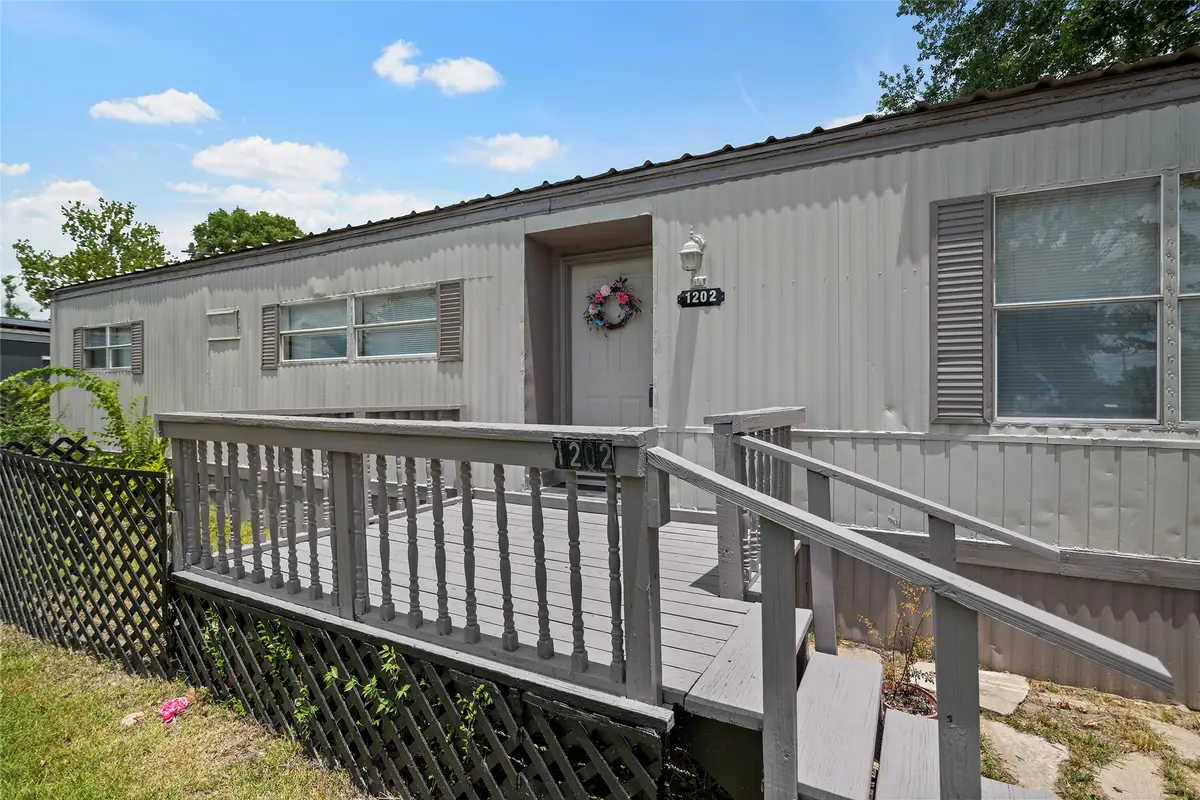 1202 Willow Lane, League City, TX 77573 - Image #1