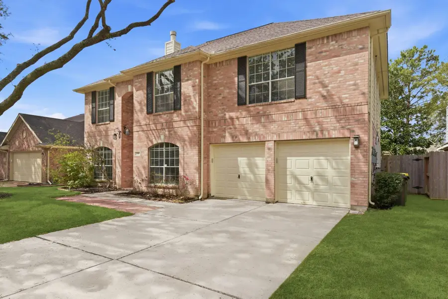 1018 S Wellsford Drive, Pearland, TX 77584 - #3
