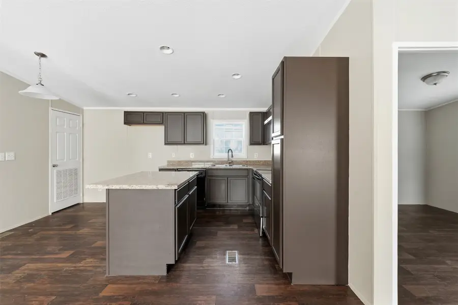 114 Dolphin Harbor N, Baytown, TX 77523 - #2