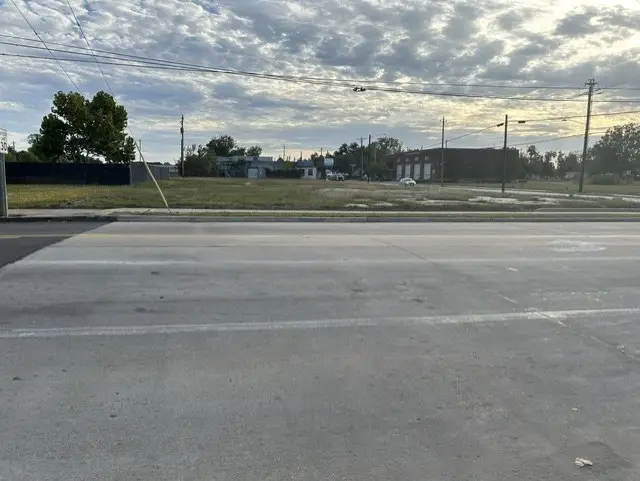 16 E Texas Avenue, Baytown, TX 77520 - #1