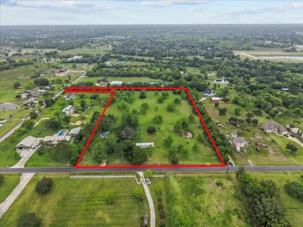 7808 Carolyn Street, Santa Fe, TX 77517