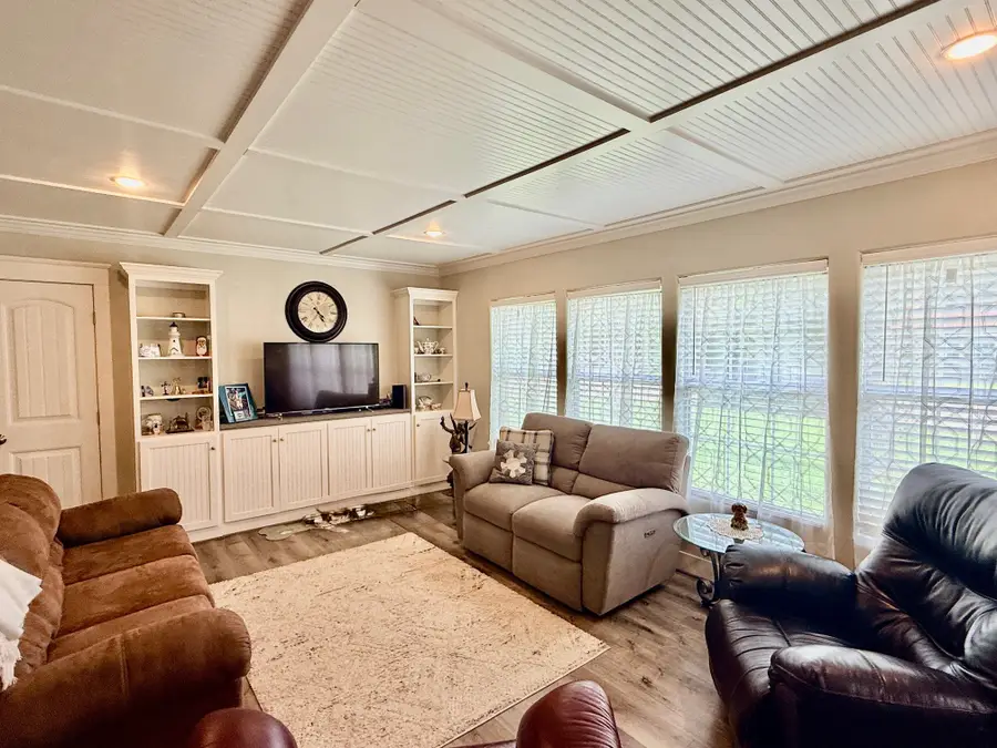 1017 E Miller Street, Angleton, TX 77515 - #2