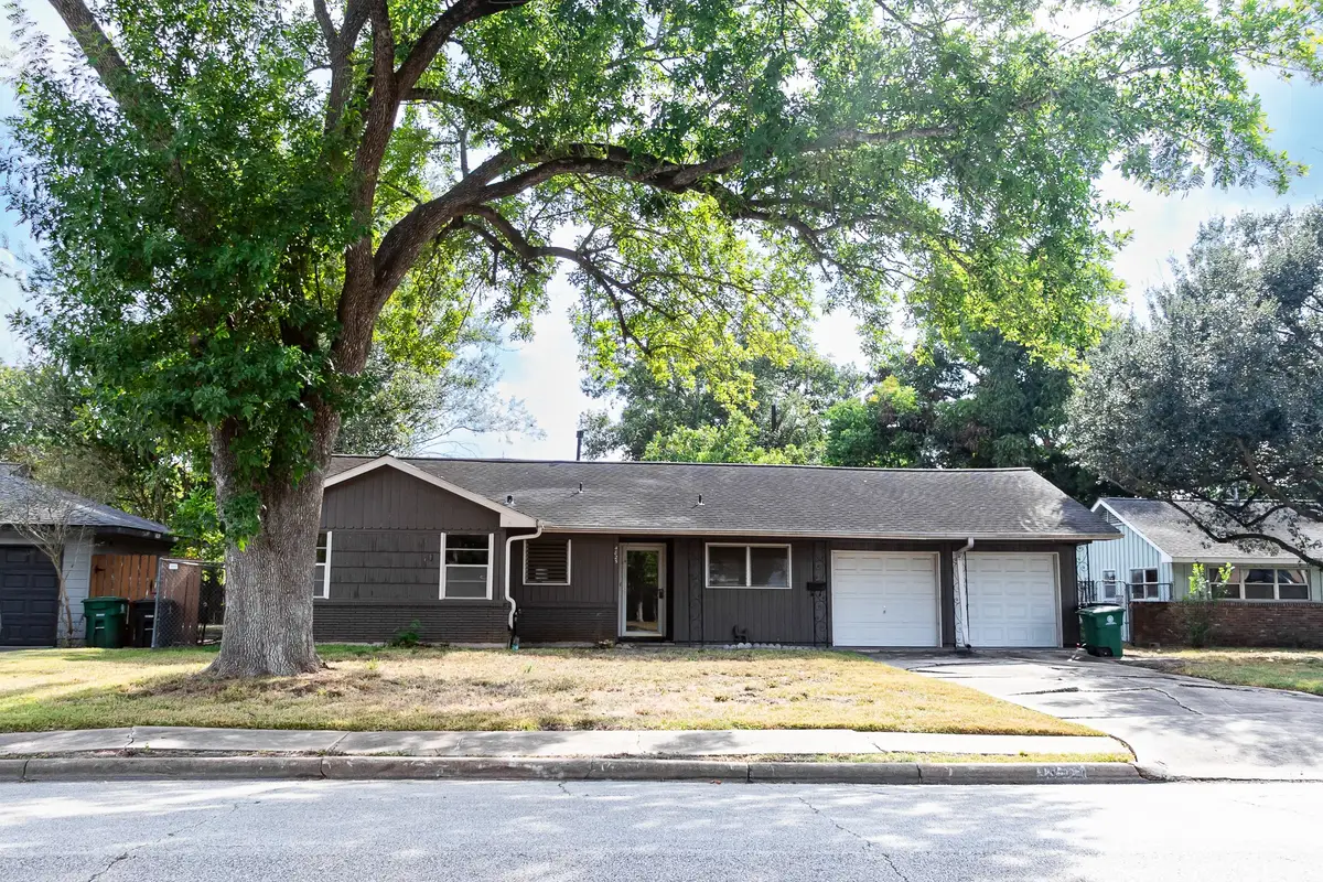 4825 Hummingbird Street, Houston, TX 77035 - #1