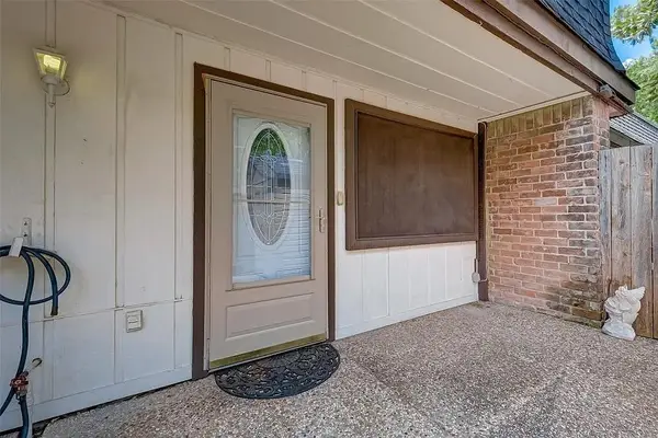12054 Mighty Oak Drive #B, Houston, TX 77066