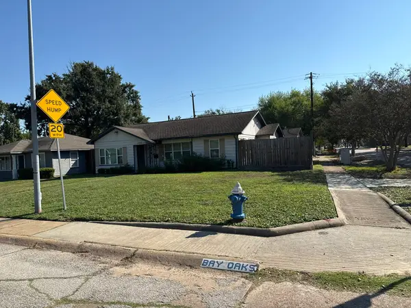 1102 Bay Oaks Road, Houston, TX 77008