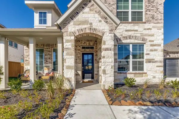 8515 Pier Cove Drive, Cypress, TX 77433