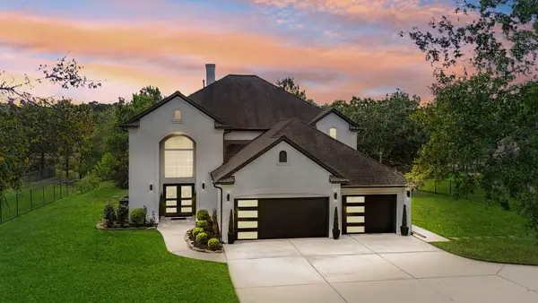 9822 Crestwater Circle, Magnolia, TX 77354