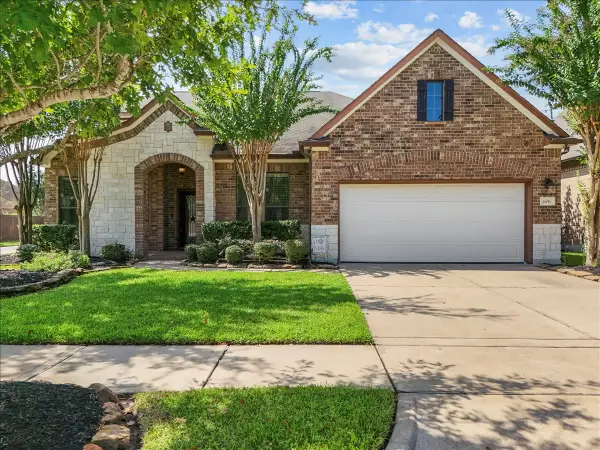 606 W Fork, Webster, TX 77598