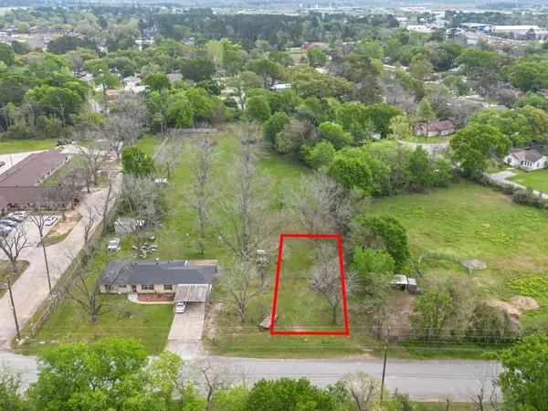 535 N Peach Street, Tomball, TX 77375