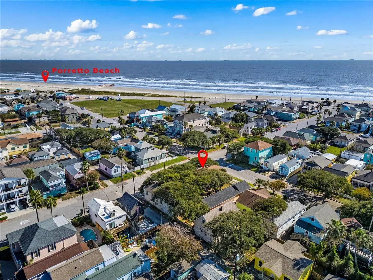 1302 Avenue M 1/2, Galveston, TX 77550 - Image #1