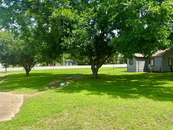 1202 Hwy 21 Highway, Caldwell, TX 77836