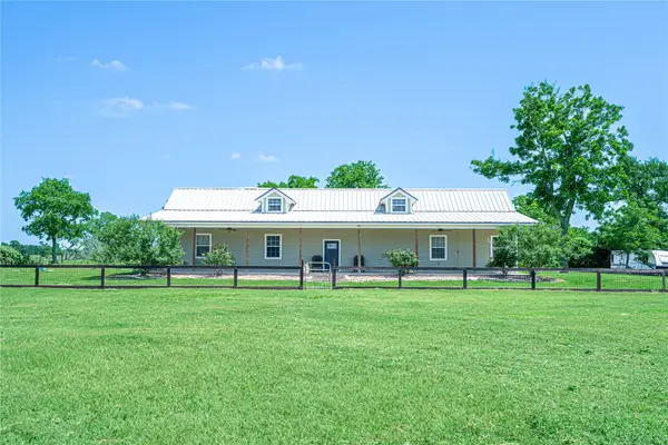 41802 Addie Gee Road, Hempstead, TX 77445
