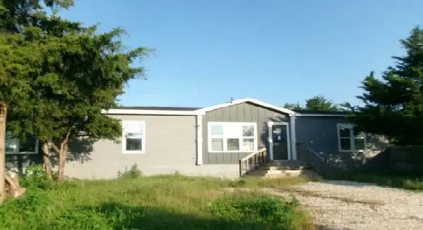 325 Club Lake Road, Whitesboro, TX 76273