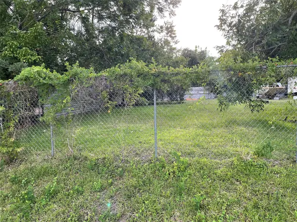 6609 Ezzard Charles Lane, Houston, TX 77091