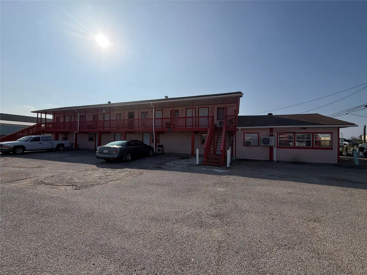 2201 Avenue J, San Leon, TX 77539 - #1