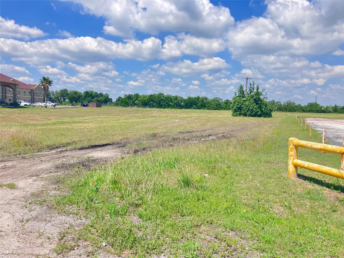 301 Sh 146, Texas City, TX 77591 - #1