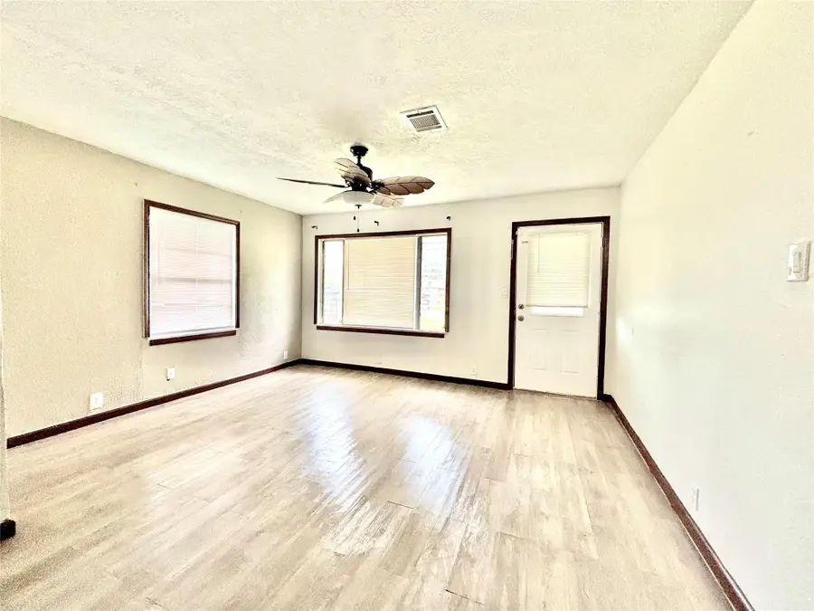 8038 Woodlyn Road, Houston, TX 77028 - Image #3