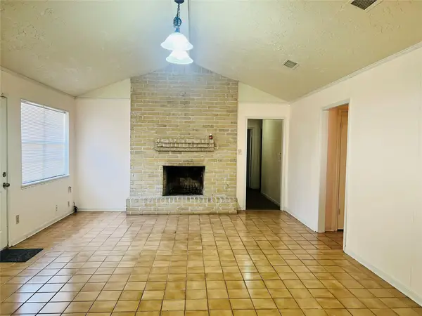 12614 Hunting Briar Drive, Houston, TX 77099