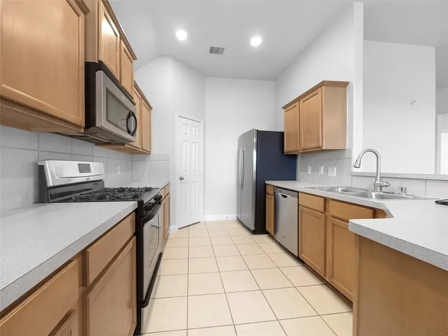 3416 Silvercrest Drive, Texas City, TX 77591 - Image #2