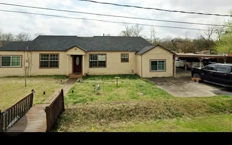 125 Weaver Street, Baytown, TX 77520 - Image #1