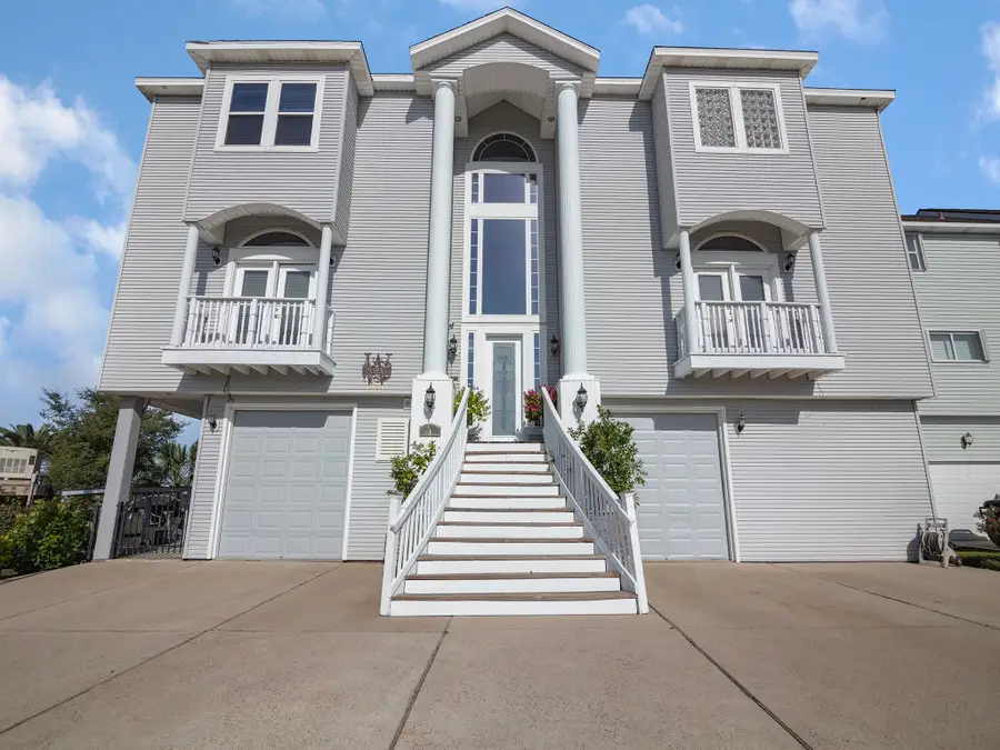 1 S Pintail Street, La Marque, TX 77568 - Image #2