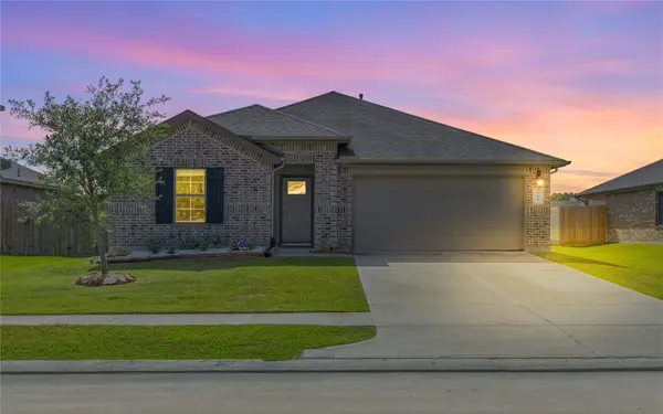 329 Kickapoo Drive, Anahuac, TX 77514