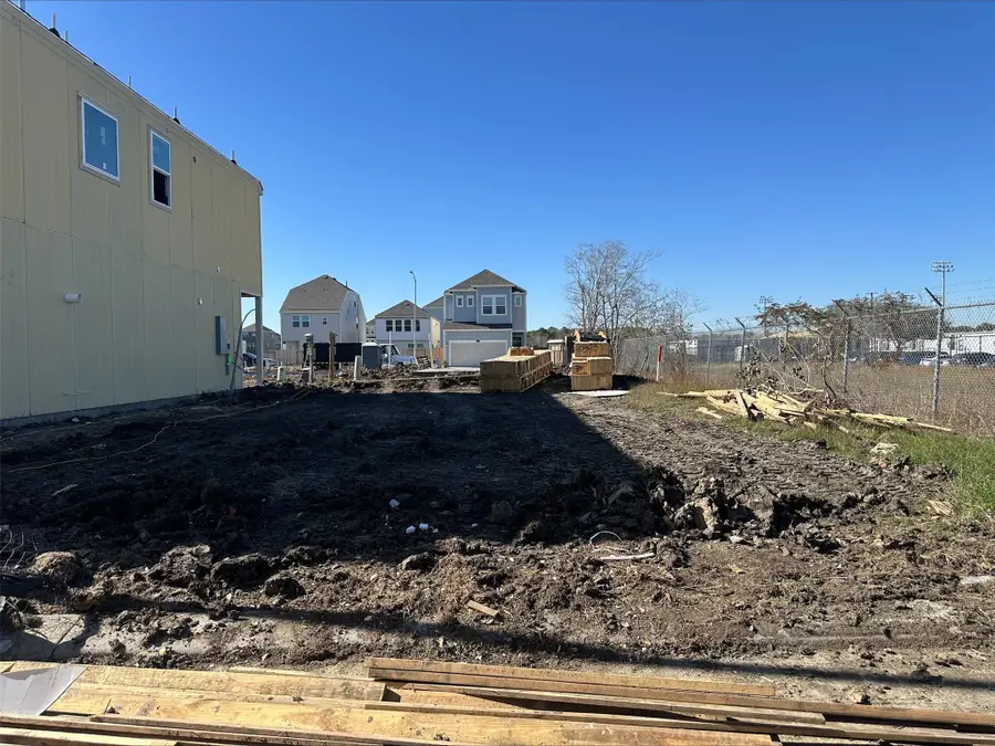 11402 Lucky Falls Drive, Houston, TX 77047 - Image #2