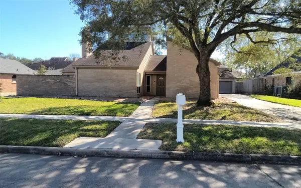 15906 Laurelfield Drive, Houston, TX 77059