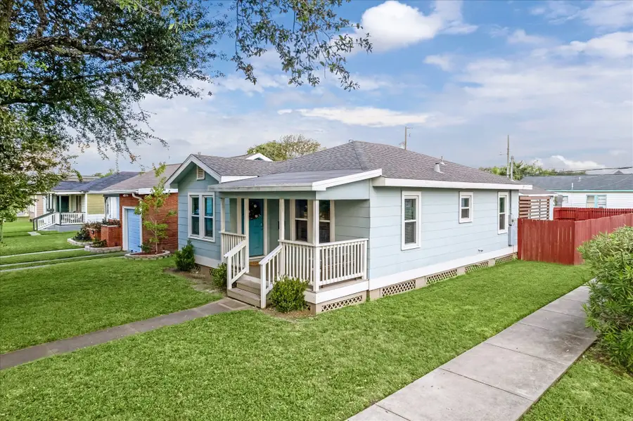 4102 Avenue M 1/2, Galveston, TX 77550 - Image #2