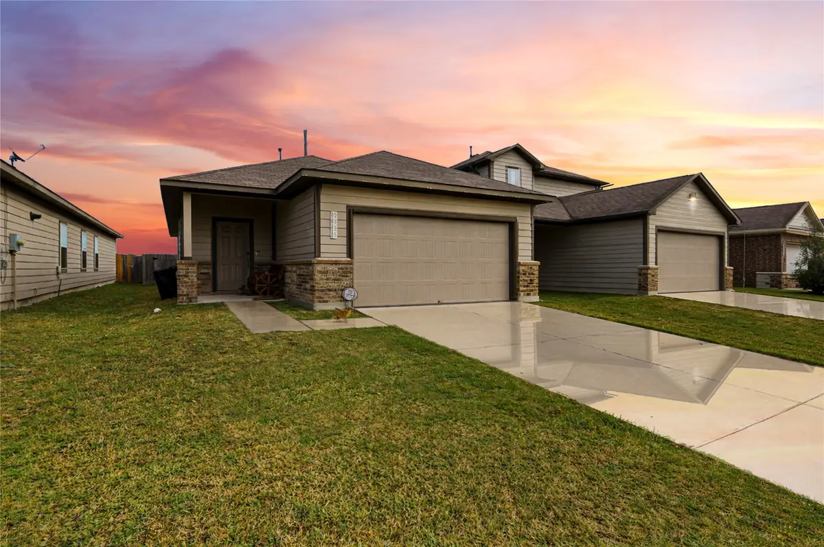 9938 Yanet Grove Lane, Houston, TX 77044 - Image #1