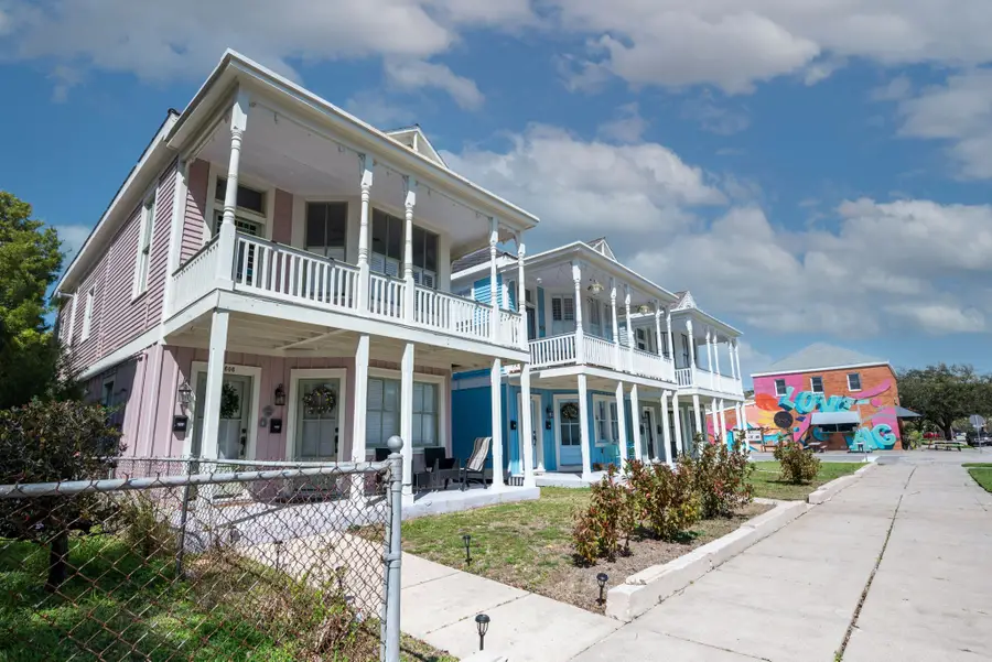 1606 Avenue L, Galveston, TX 77550 - #3